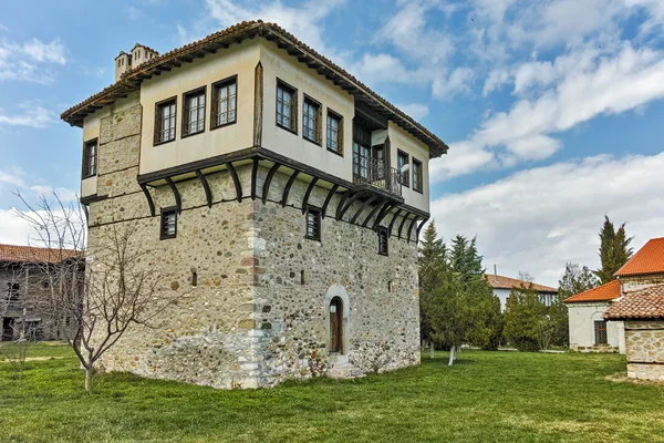 Vista incrível Tower of Angel Voivode em Arapovo Mosteiro de Saint Nedelya — Fotografia de Stock