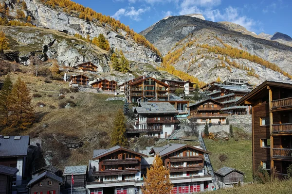 Drewniany dom w kurorcie Zermatt, Kanton Valais — Zdjęcie stockowe