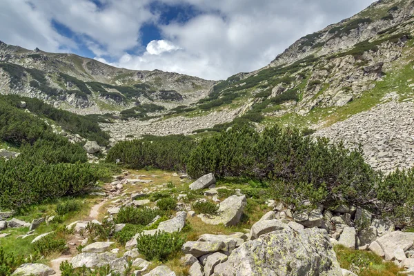 Amazing Panorama around Banderitsa pass, Pirin Mountain — Stock Photo, Image