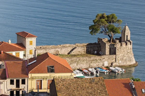 Panorama mit befestigung am hafen von nafpaktos-stadt — Stockfoto