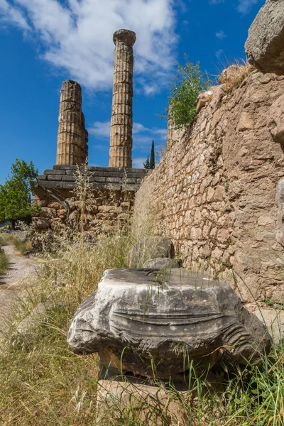 Il Tempio di Apollo nel sito archeologico greco antico di Delfi — Foto Stock