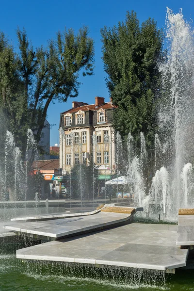 Fuente en el centro de la ciudad de Pleven — Foto de Stock