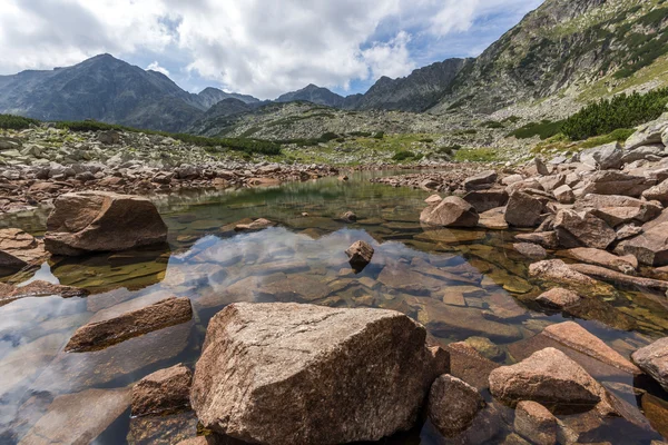 Amazing Reflection of Irechek and Musala peak in Musalenski lakes,  Rila mountain — Stok Foto