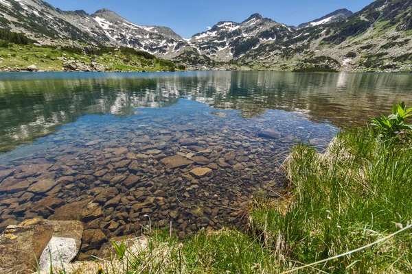 Paesaggio incredibile di Demirkapiyski chuki e Dzhano picchi, Popovo lago, Pirin Mountain — Foto Stock