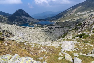 Bulutlar üzerinde Gergiyski göller, Pirin Dağı