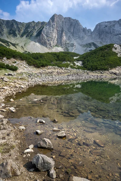 Öğleden sonra manzara Sinanitsa tepe ve Gölü, Pirin Dağı