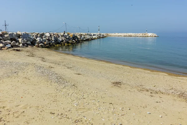 Pier a pláž Skala Kallirachis, ostrov Thassos, Východní Makedonie a Thrákie — Stock fotografie