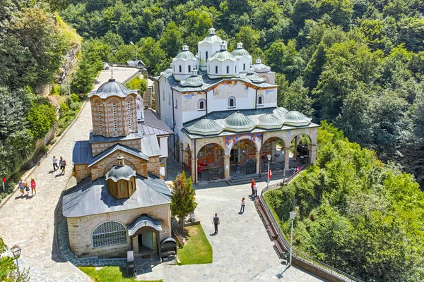Panorama para igreja no Mosteiro São Joaquim de Osogovo, região de Kriva Palanka — Fotografia de Stock