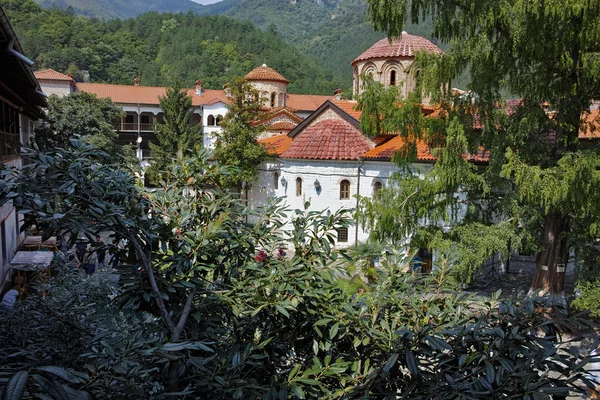 中世バチコヴォ修道院のパノラマビュー, — ストック写真