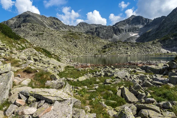 Landscape with Clear sky over Musala peak and Musalenski lakes,  Rila mountain — Stok Foto