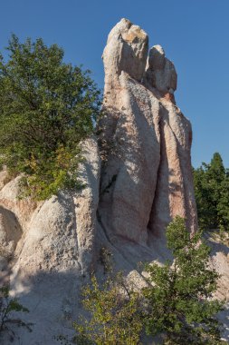 Kırcaali şehri yakınındaki panoramik kaya fenomen taş düğün