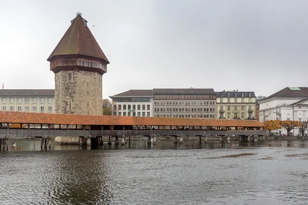 Ponte della Cappella sul fiume Reuss, Lucerna — Foto Stock