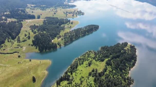 Amazing Aerial View Dospat Reservoir Smolyan Region Bulgarije — Stockvideo