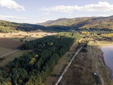 Bulgaristan 'ın Sofya kenti yakınlarındaki Iskar Barajı' nın hava manzarası