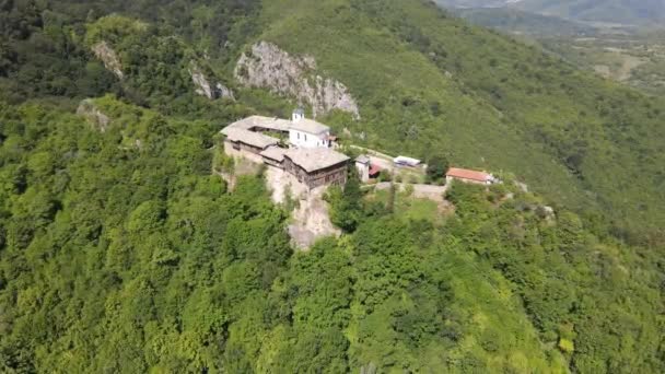 Αεροφωτογραφία Της Μεσαιωνικής Μονής Glozhene Του Αγίου Γεωργίου Περιοχή Lovech — Αρχείο Βίντεο