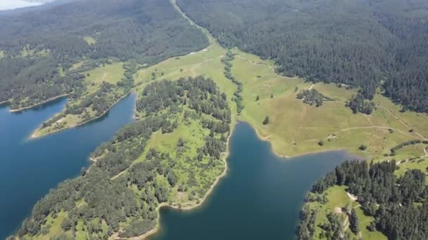 Flygfoto Över Dospat Reservoir Smolyan Region Bulgarien — Stockvideo