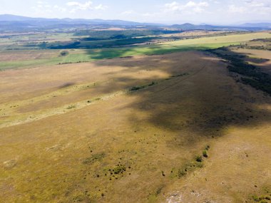 Bulgaristan 'ın Altın Panega Nehri boyunca Iskar Panega Geopark' ın hava manzarası