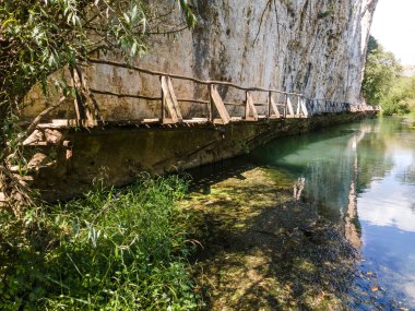 Bulgaristan 'ın Altın Panega Nehri boyunca Iskar Panega Geopark' ın hava manzarası