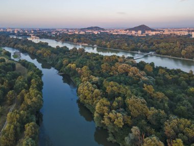 Bulgaristan 'ın Filibe kentindeki Kürek Mekanı' nın hava gün batımı manzarası