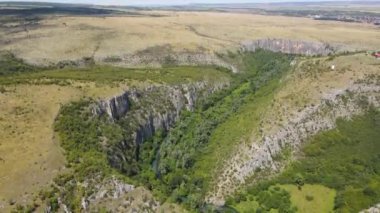 Bulgaristan 'ın Altın Panega Nehri boyunca Iskar Panega Geopark' ın hava manzarası