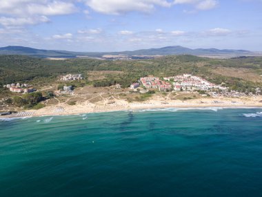 Bulgaristan 'ın Burgaz Bölgesi Sozopol yakınlarındaki Smokinya Plajı' nın hava manzarası