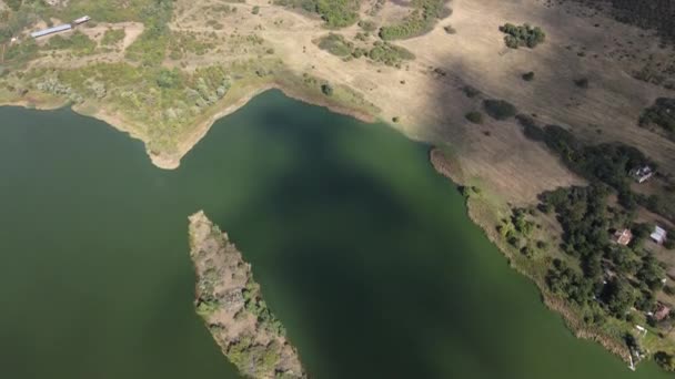 Flygfoto Över Pchelina Reservoir Pernikregionen Bulgarien — Stockvideo