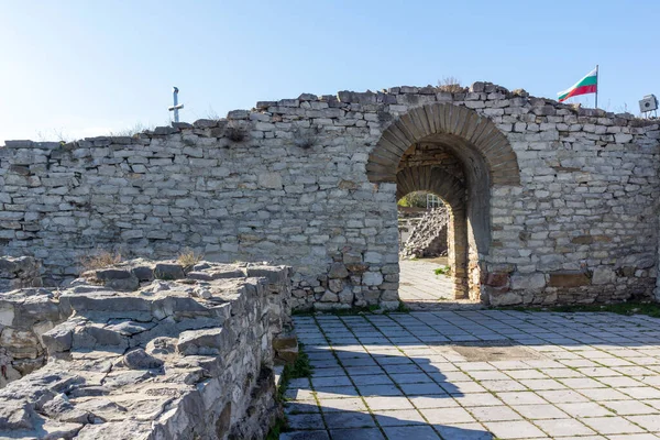 保加利亚Lovech镇中世纪要塞的废墟 — 图库照片