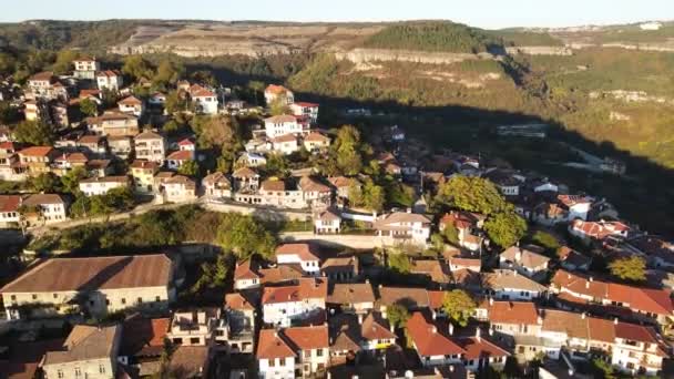 Bulgaristan Veliko Tarnovo Kentinin Şaşırtıcı Hava Manzarası — Stok video