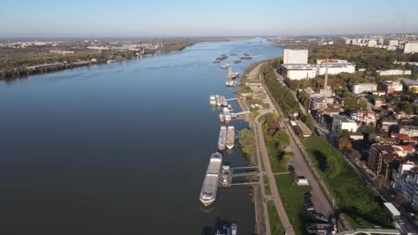 Veduta Aerea Del Danubio Che Passa Vicino Alla Città Ruse — Video Stock