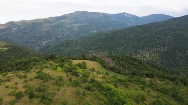 Flygfoto Över Rhodope Bergen Nära Staden Asenovgrad Plovdiv Region Bulgarien — Stockvideo