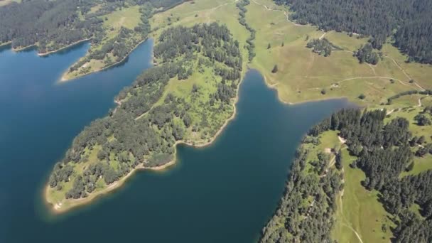 Flygfoto Över Dospat Reservoir Smolyan Region Bulgarien — Stockvideo