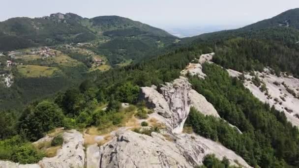 Vista Aérea Belintash Antiguo Santuario Dedicado Dios Sabazios Las Montañas — Vídeo de stock