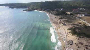 Bulgaristan 'ın Burgaz Bölgesi Sozopol yakınlarındaki Smokinya Plajı' nın hava manzarası 