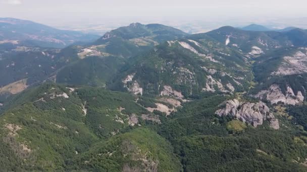 Vista Aérea Las Montañas Rhodope Cerca Belintash Bulgaria — Vídeos de Stock