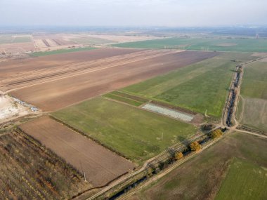 Bulgaristan 'ın Filibe Bölgesi' nin Tsalapitsa köyü yakınlarındaki Yukarı Trakya Ovası 'nın hava manzarası