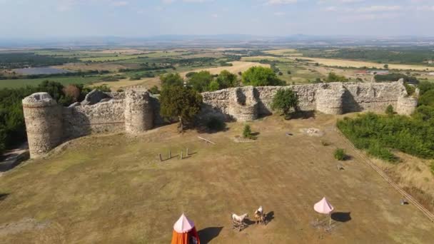 Pemandangan Udara Reruntuhan Benteng Mezek Kuno Kawasan Haskovo Bulgaria — Stok Video