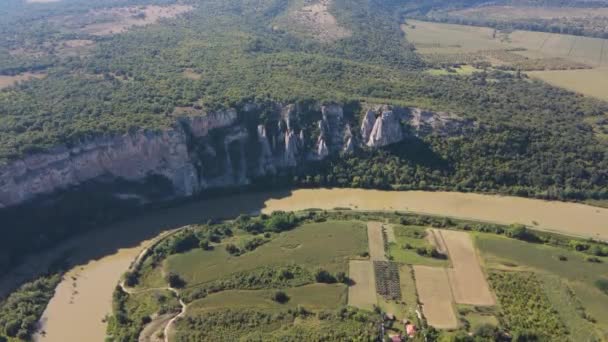 Αεροφωτογραφία Του Ποταμού Ίσκαρ Οποίος Περνά Κοντά Από Χωριό Καρλούκοβο — Αρχείο Βίντεο