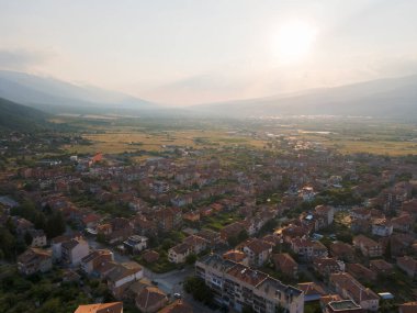 Bulgaristan 'ın Petrich, Blagoevgrad bölgesinin hava gün batımı manzarası