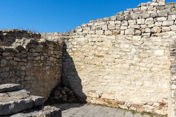 Ruinas Fortaleza Medieval Ciudad Lovech Bulgaria — Foto de Stock