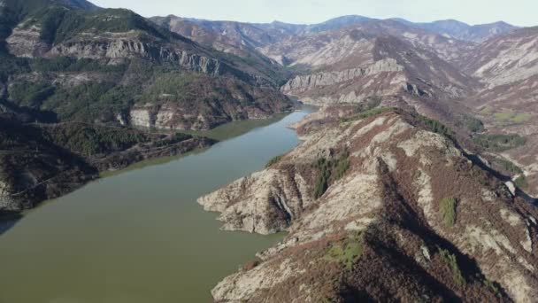 Fantastisk Antenn Utsikt Över Borovitsa Reservoir Rhodope Mountains Bulgarien — Stockvideo