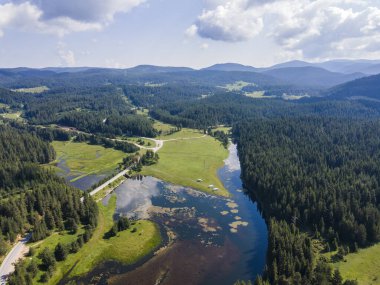 Bulgaristan 'ın Beglika Reservoir, Pazardzhik bölgesinin hava manzarası