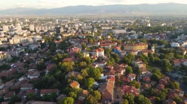 Bulgaristan 'ın Filibe kentinin inanılmaz hava gün batımı manzarası 