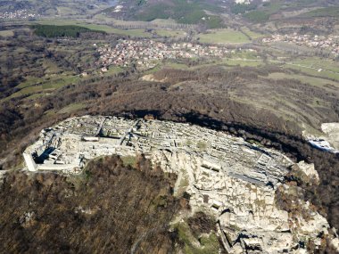Bulgaristan 'ın Kardzhali Bölgesi, Perperikon antik Trakya kentinin hava manzarası