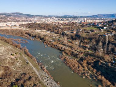 Bulgaristan 'ın Kardzhali ve Arda nehrinin hava panoramik manzarası