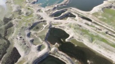 Bulgaristan 'ın Sliven bölgesindeki Zhrebchevo Barajı' nın şaşırtıcı hava manzarası