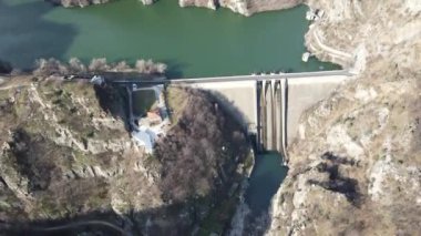 Krichim Barajı 'nın havadan manzarası, Rhodopes Dağı, Filibe Bölgesi, Bulgaristan