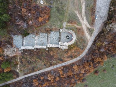 Bulgaristan 'ın Peruştitsa kenti yakınlarındaki Üç Neslin Hava Görüntüsü