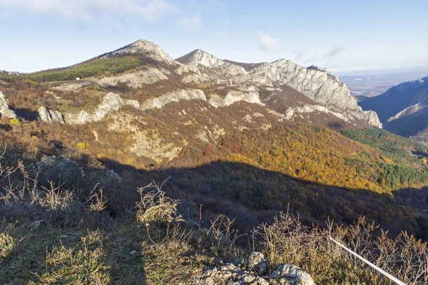 Verbazingwekkend Herfstlandschap Van Het Balkangebergte Vratsata Pas Bulgarije — Stockfoto