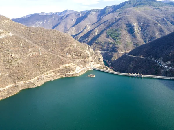 Bulgaristan 'ın Vacha Barajı (Antonivanovtsi) Barajı, Rodop Dağları, Filibe Bölgesi