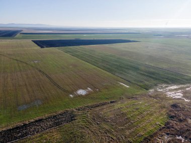 Bulgaristan 'ın Stara Zagora kenti yakınlarındaki Yukarı Trakya Ovası' nın hava manzarası